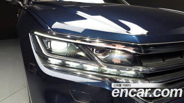 Volkswagen Touareg 2023, фото 8