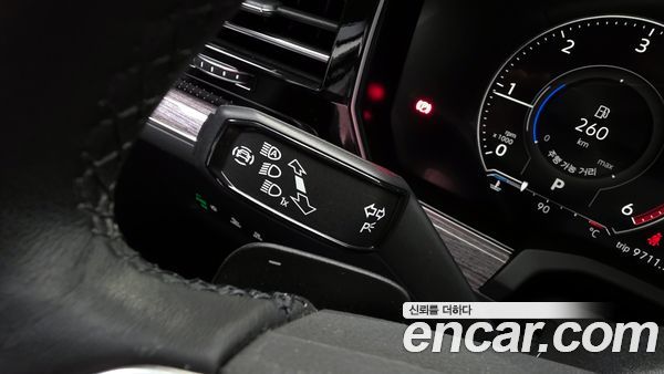 Volkswagen Touareg 2023, фото 29