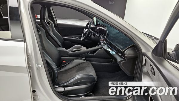 Hyundai Elantra 2022, фото 16