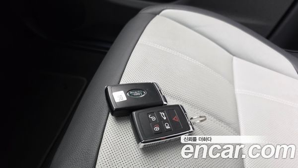 Land Rover Range Rover Evoque 2024, фото 31