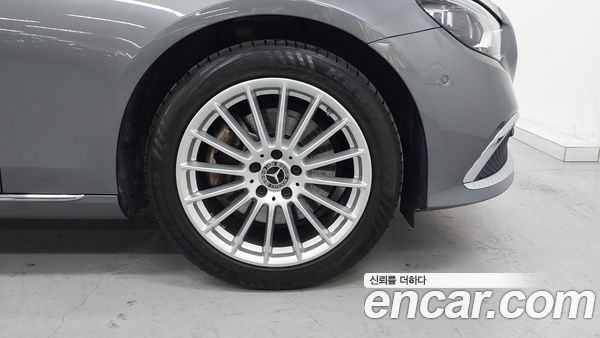 Mercedes-Benz E-Class 2021, фото 5