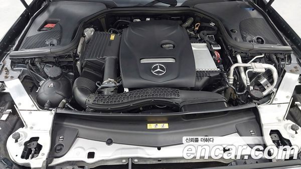 Mercedes-Benz E-Class 2021, фото 6