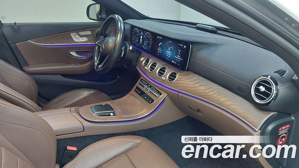 Mercedes-Benz E-Class 2021, фото 14