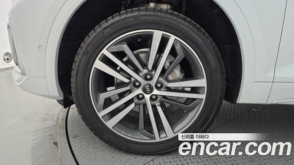 Audi Q5 2021, фото 5