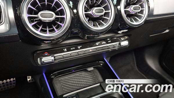 Mercedes-Benz GLB 2021, фото 31