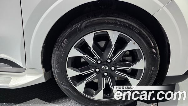 Kia Carnival 2021, фото 7