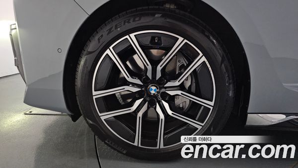 BMW 7 Series 2023, фото 4