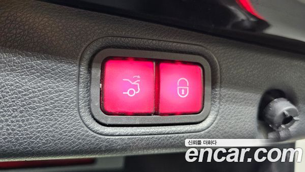 Mercedes-Benz E-Class 2021, фото 24