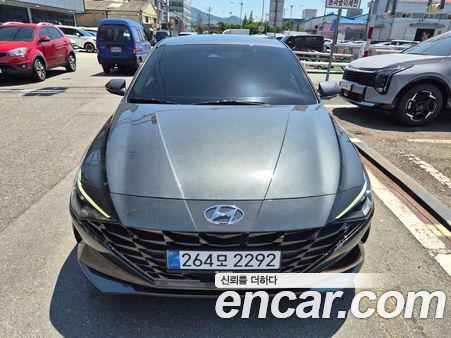 Hyundai Elantra 2022
