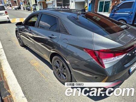 Hyundai Elantra 2022, фото 4