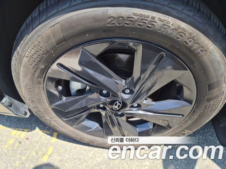 Hyundai Elantra 2022, фото 11