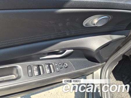 Hyundai Elantra 2022, фото 15