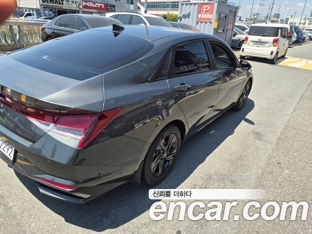 Hyundai Elantra 2022, фото 17