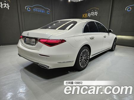 Mercedes-Benz S-Class 2022, фото 2