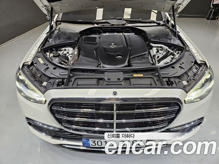 Mercedes-Benz S-Class 2022, фото 6
