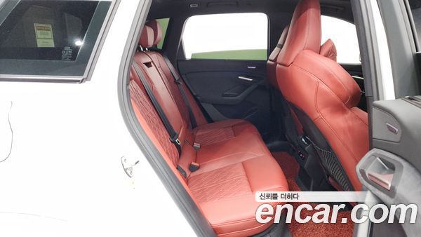 Audi SQ6 e-tron 2025, фото 17
