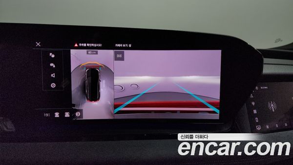 Audi SQ6 e-tron 2025, фото 20