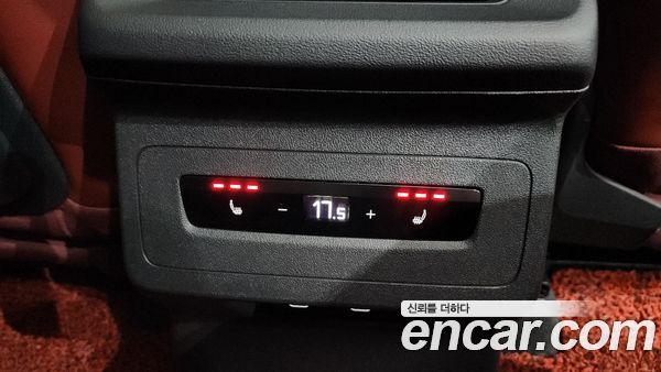 Audi SQ6 e-tron 2025, фото 41