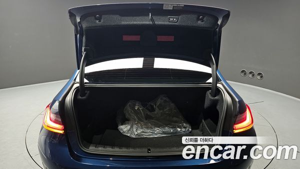 BMW 3 Series 2022, фото 26