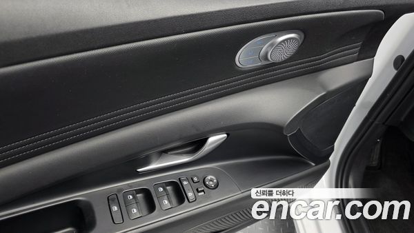 Hyundai Elantra 2022, фото 30