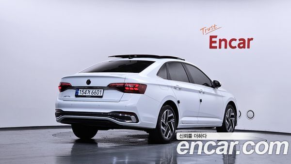 Volkswagen Jetta 2023, фото 2