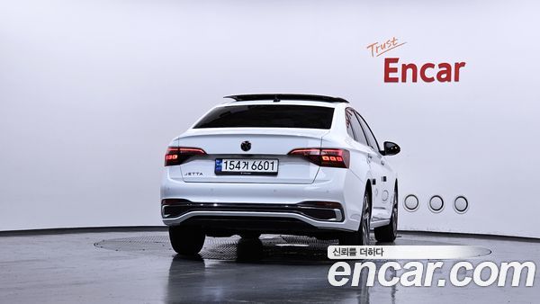 Volkswagen Jetta 2023, фото 4