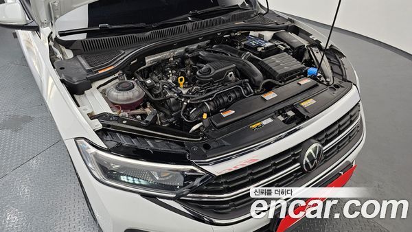 Volkswagen Jetta 2023, фото 6