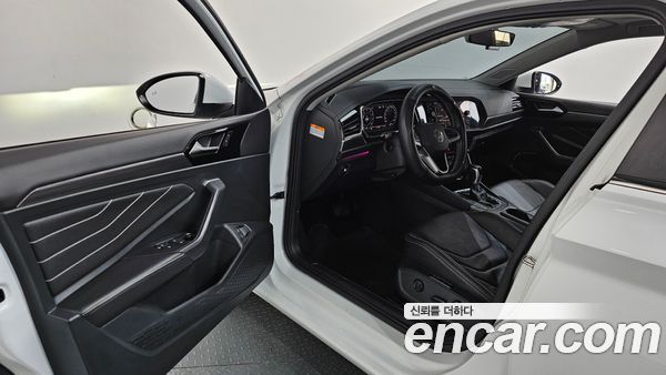 Volkswagen Jetta 2023, фото 13