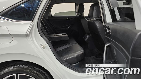 Volkswagen Jetta 2023, фото 17