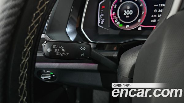 Volkswagen Jetta 2023, фото 27