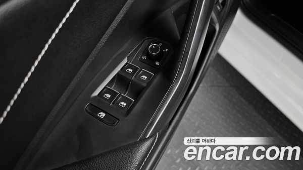 Volkswagen Jetta 2023, фото 30