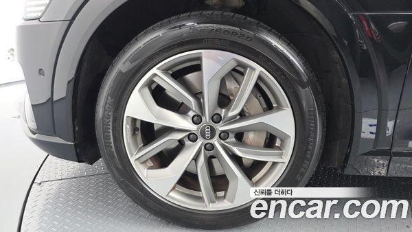 Audi e-tron 2020, фото 5