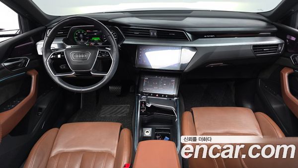 Audi e-tron 2020, фото 10