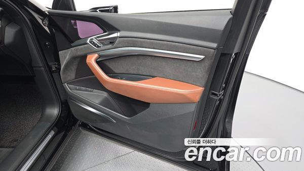Audi e-tron 2020, фото 14
