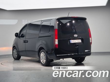 Hyundai Staria 2025, фото 7