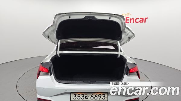 Hyundai Elantra 2021, фото 26