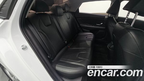Hyundai Elantra 2021, фото 31