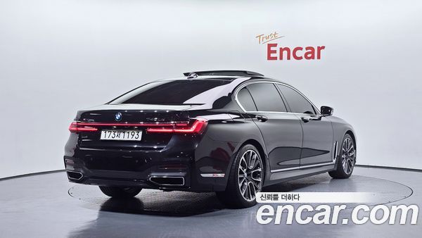 BMW 7 Series 2020, фото 2