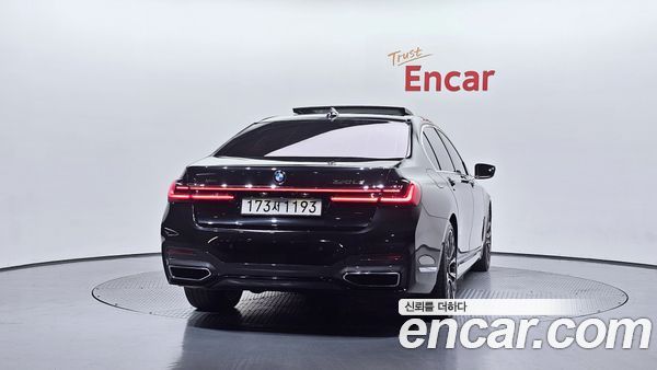 BMW 7 Series 2020, фото 4