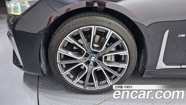 BMW 7 Series 2020, фото 5