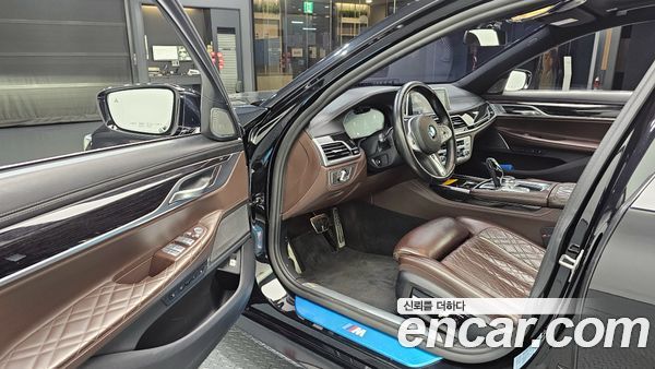 BMW 7 Series 2020, фото 10