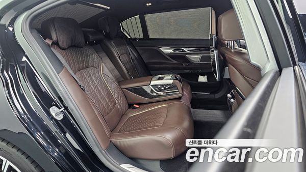 BMW 7 Series 2020, фото 11