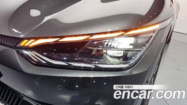 Kia EV6 2023, фото 8