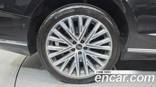 Audi A8 2021, фото 5