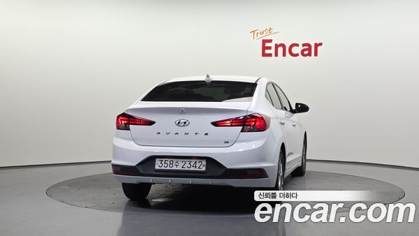 Hyundai Elantra 2020, фото 4