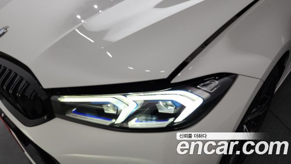 BMW 3 Series 2024, фото 8