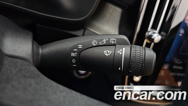 Volvo XC40 2021, фото 30