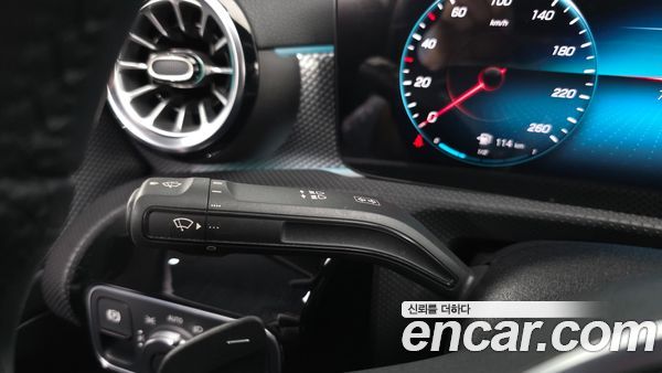 Mercedes-Benz A-Class 2021, фото 29