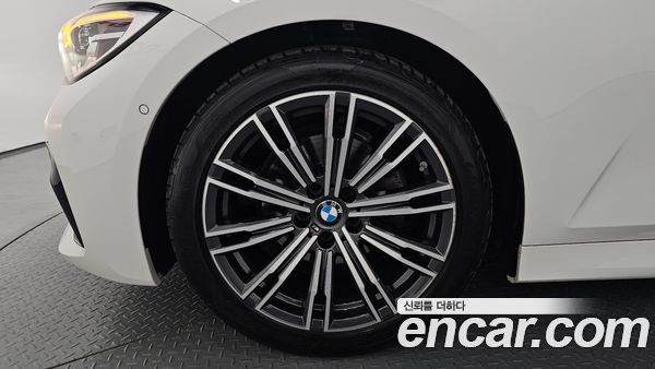 BMW 3 Series 2021, фото 4