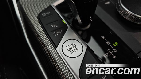 BMW 3 Series 2021, фото 30